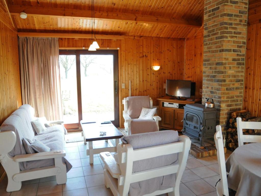 Attractive holiday home in Hampteau with garden photo 1