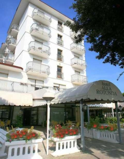 Hotel Alla Rotonda - Tap to explore photos