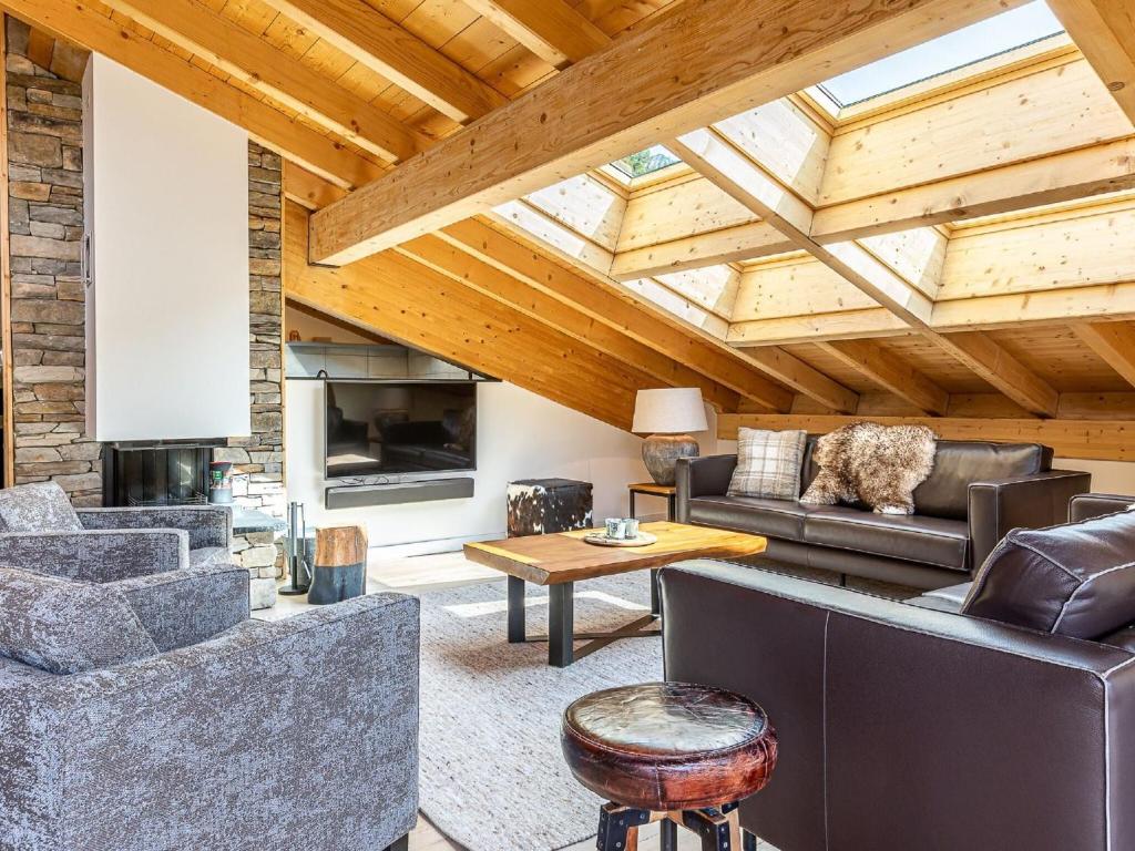 Penthouse with private sauna and wine climate cabinet photo 1