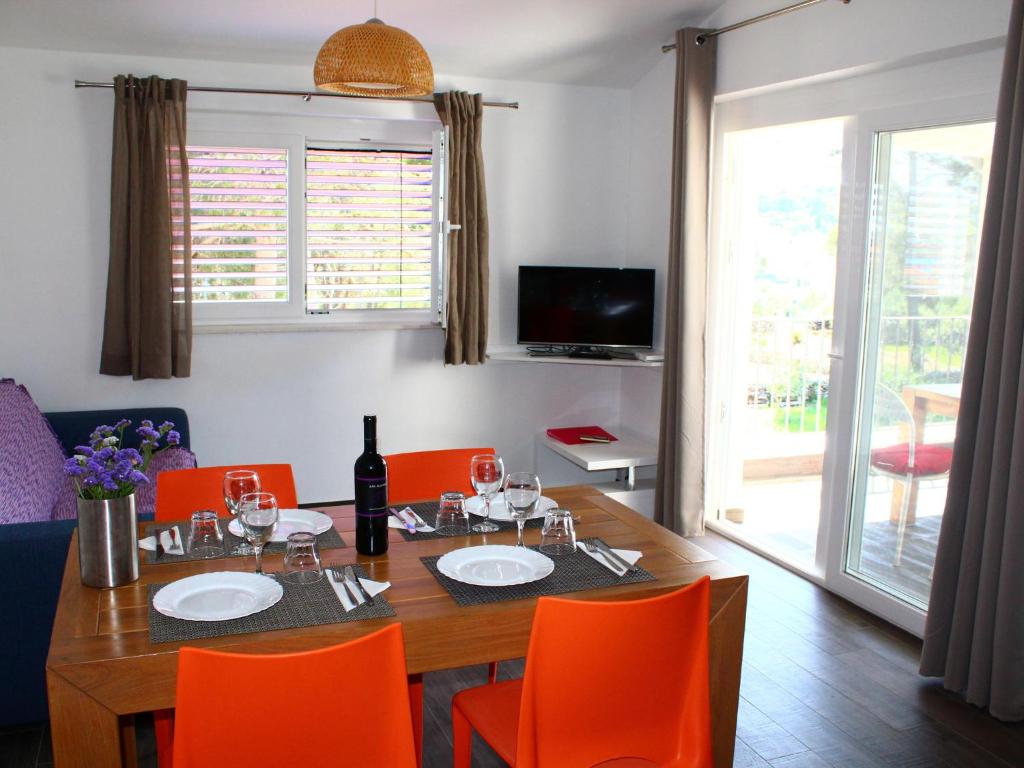 Comfortable apartment with roofed terrace and sea view ! photo 3
