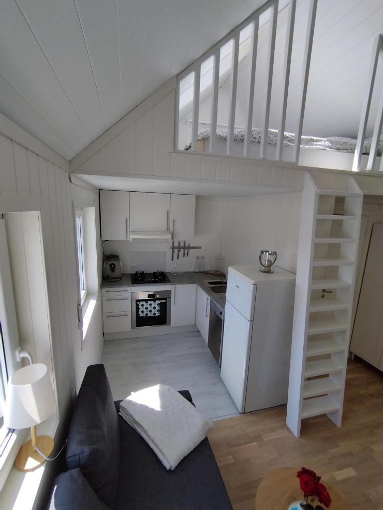 Guesthouse with terrace photo 1