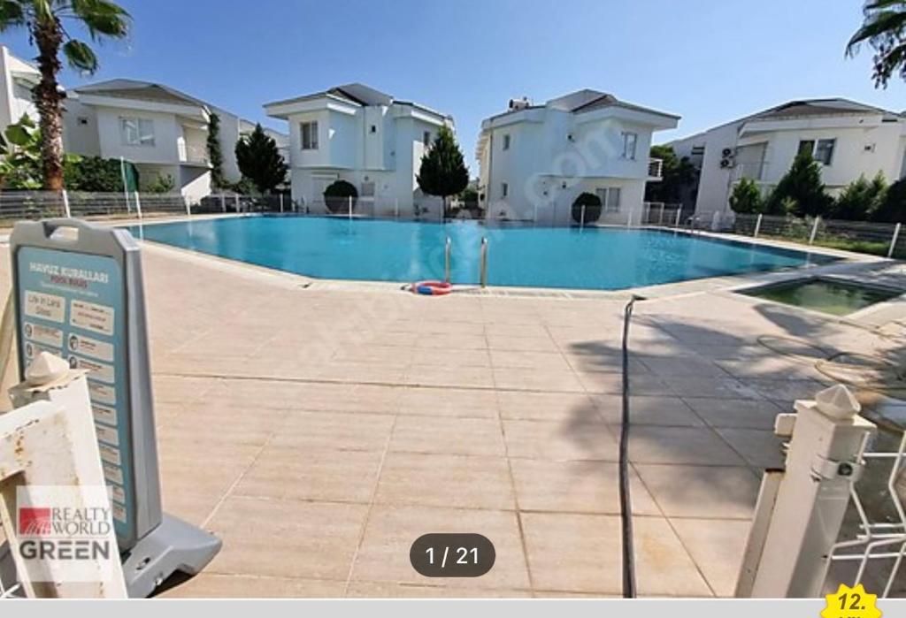 Denize 800 m villamız