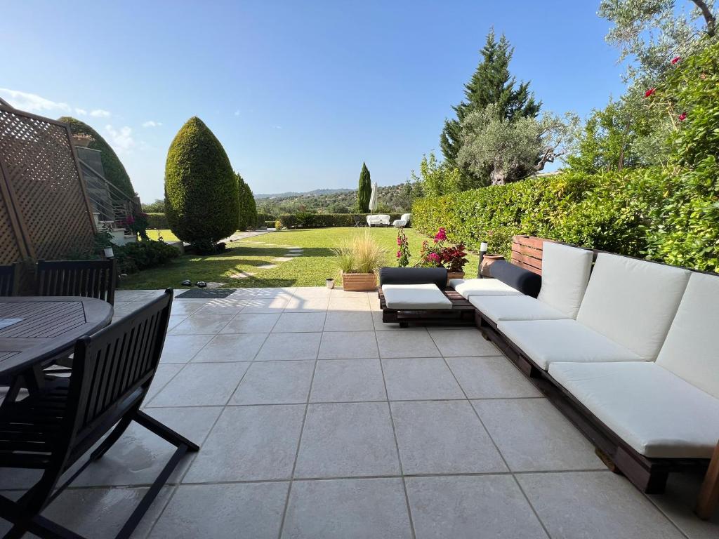Angelo’s Elegant Summer House photo 3