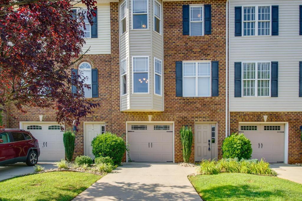 Lynchburg Rental with Charcoal Grill Near Downtown! photo 2