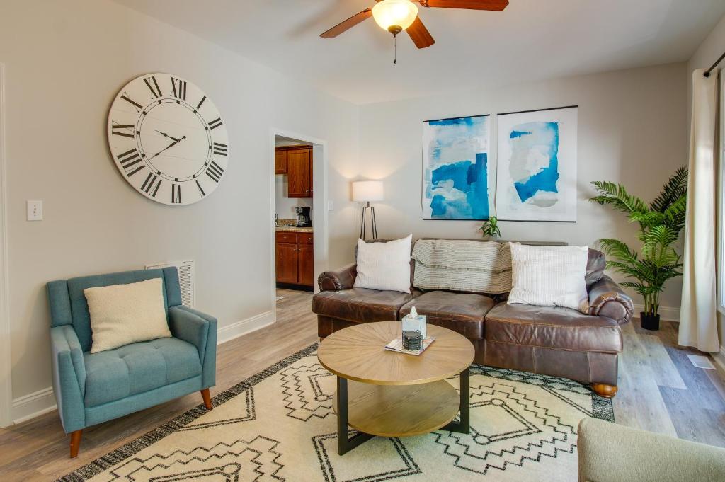 Lynchburg Rental with Charcoal Grill Near Downtown! photo 4