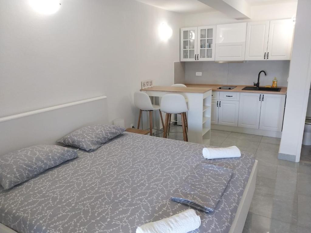 Apartments Lumbarda photo 1
