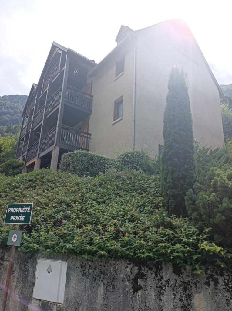 Appartement entre thermes et montagne photo 1
