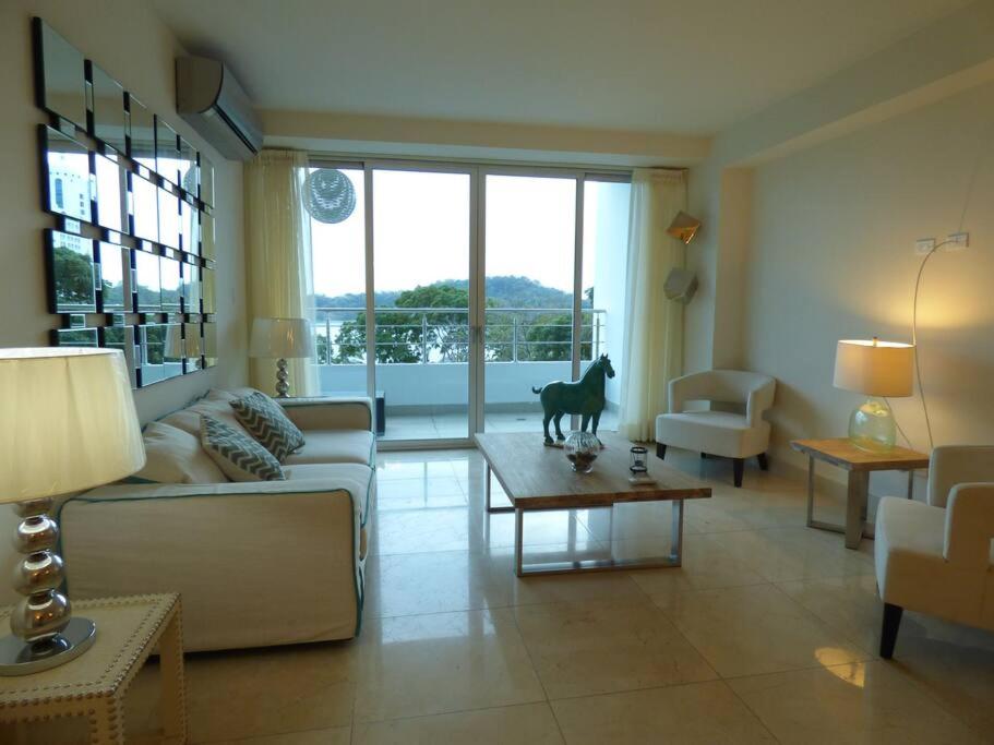 09E Luxury Ocean Views Great Special Rate Panama photo 4