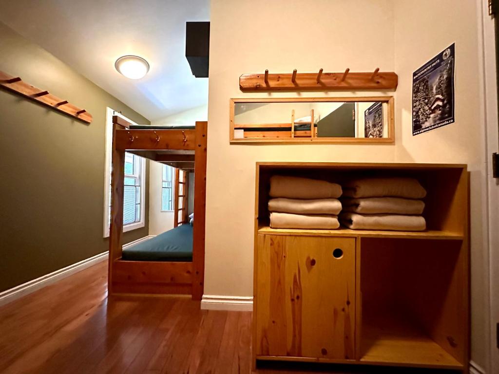 HI Canmore Hostel/Alpine Club of Canada photo 4