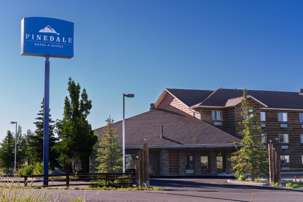 Pinedale Hotel & Suites image