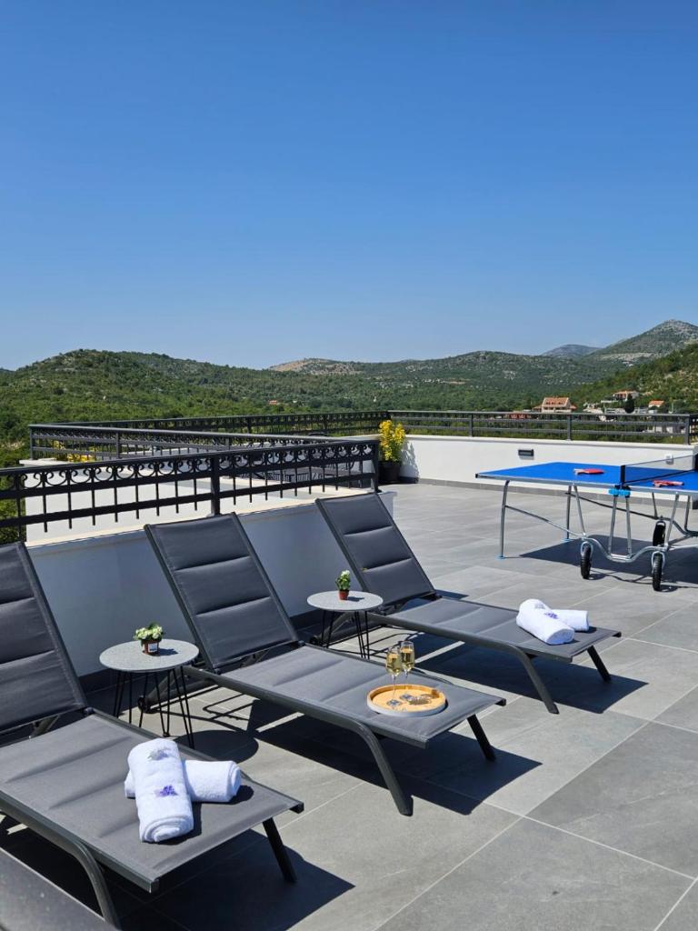 Holiday House Andena photo 1