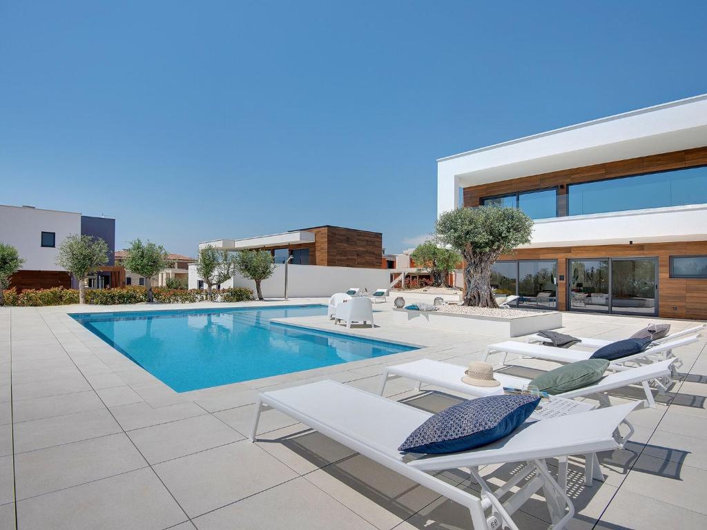 Swanky Villa in Vodnjan with Private Garden photo 4