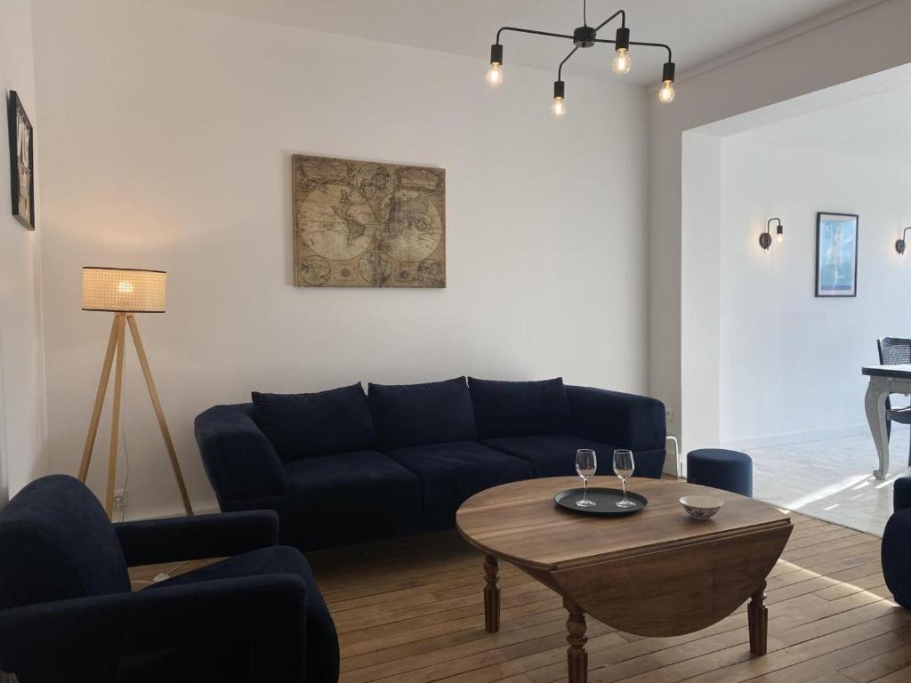 Gîte Moulins, 3 pièces, 4 personnes - FR-1-489-469 photo 1