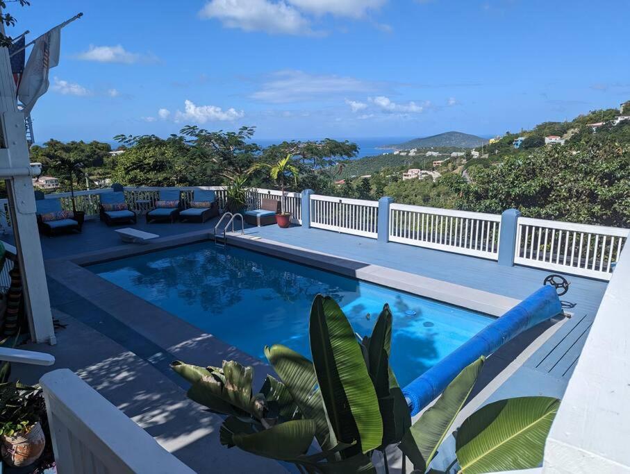 Private cottage, large private pool, great views ! photo 2