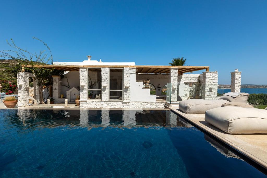Amalgam Homes Paros Beachfront Villa photo 2
