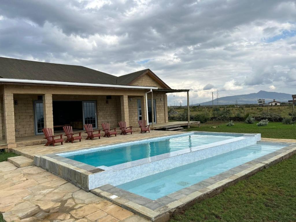 Naivasha 4-Bedroom All Ensuite Cottage
