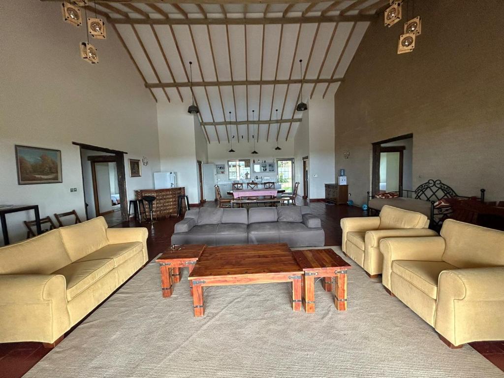 Naivasha 4-Bedroom All Ensuite Cottage photo 4