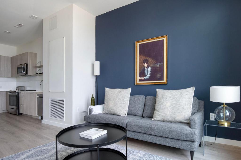 Revere Beach 1br w gym pool nr blue line BOS-880 photo 2