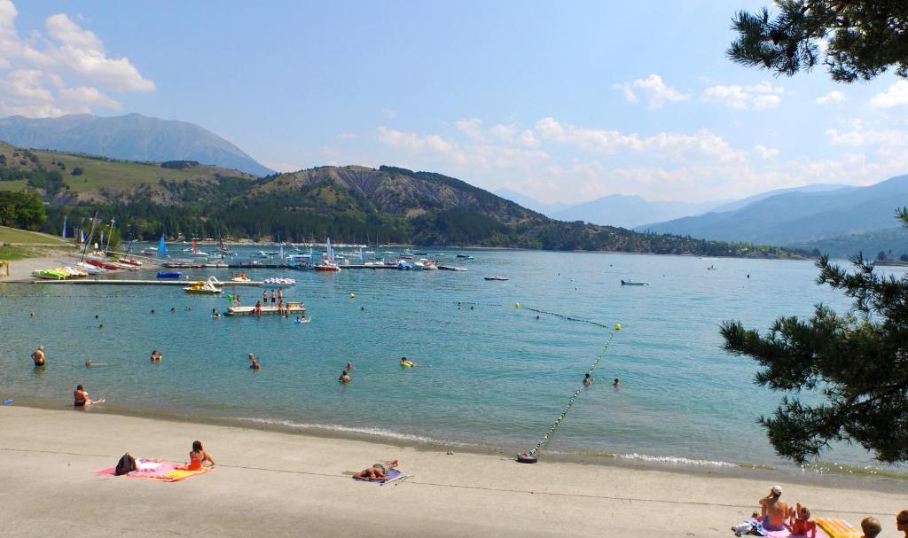 VVF Lac de Serre-Ponçon photo 1