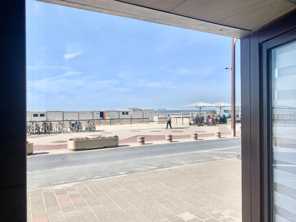 BEACH apartment met directe toegang tot het STRAND ! photo 1