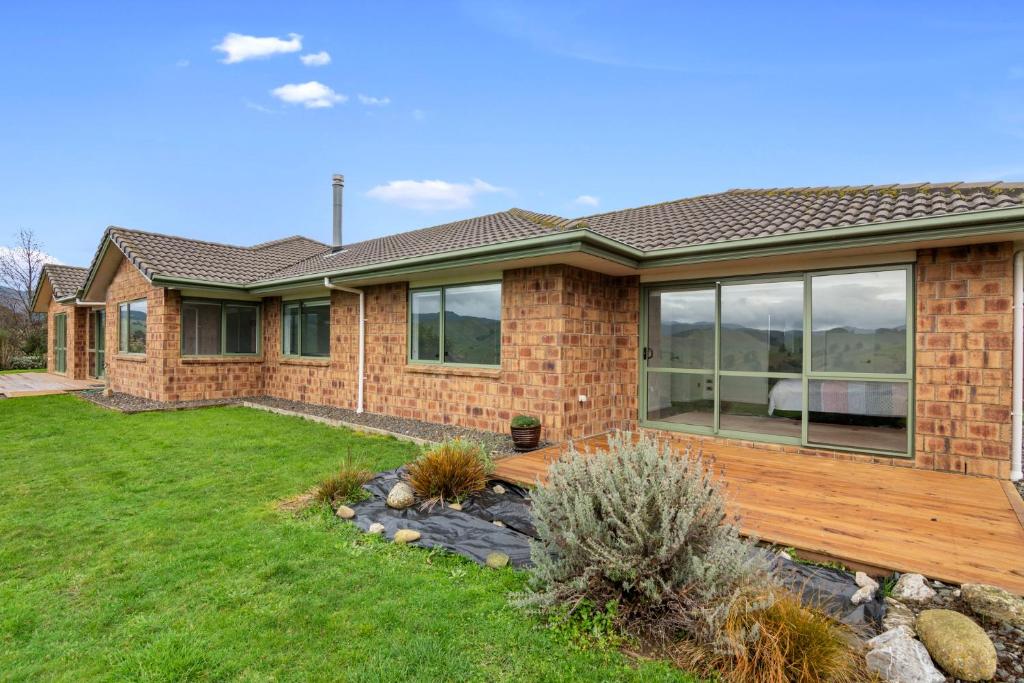 One Two Eight - Richmond Holiday Home photo 3