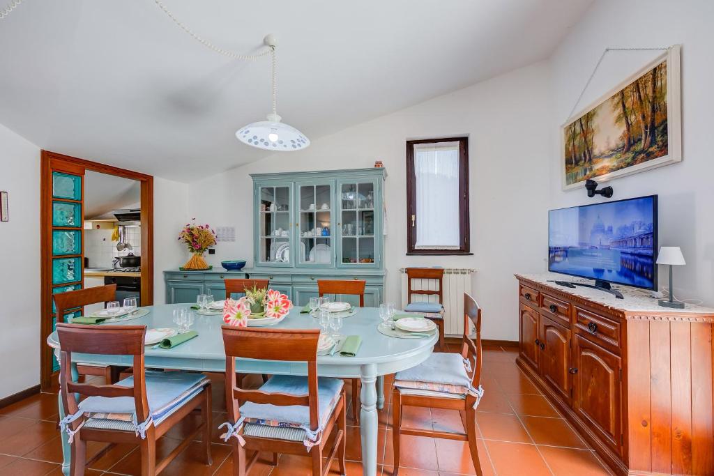 Villa Breezy Way - Among Greenery - Happy Rentals photo 4