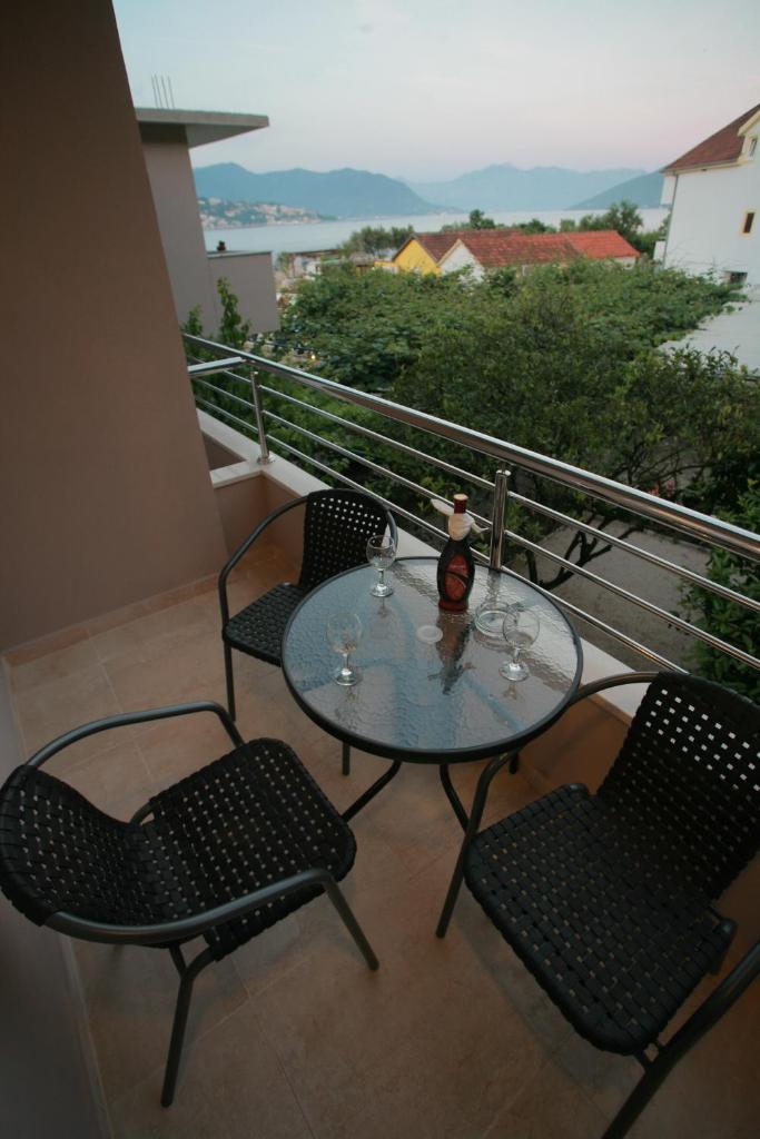 Студио (Номер-студио с балконом и видом на море (для 4 взрослых)), Apartments Obala - Katić