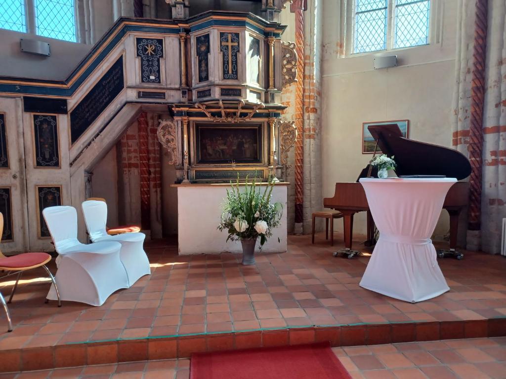 Up Hus Hotel Neuruppin photo 3