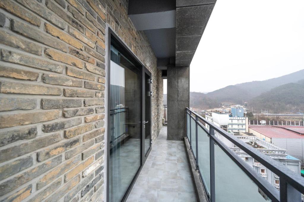 Jeonju Jazz Around Hotel photo 1