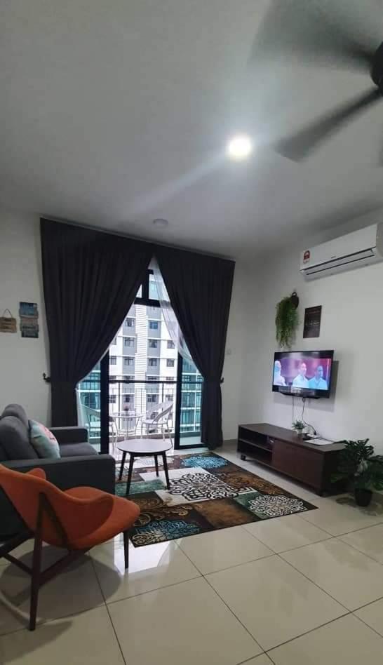 AuraMuslim Homestay Desaru Bandar Penawar Pool View with WIFI photo 1