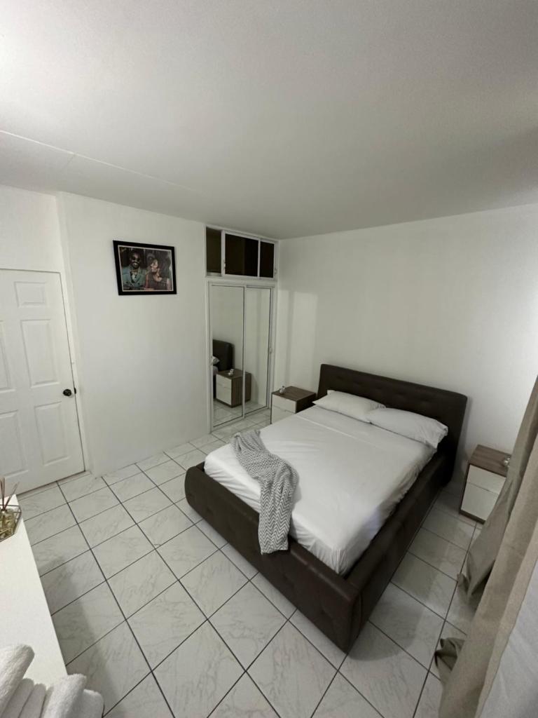 Holruth Court photo 1