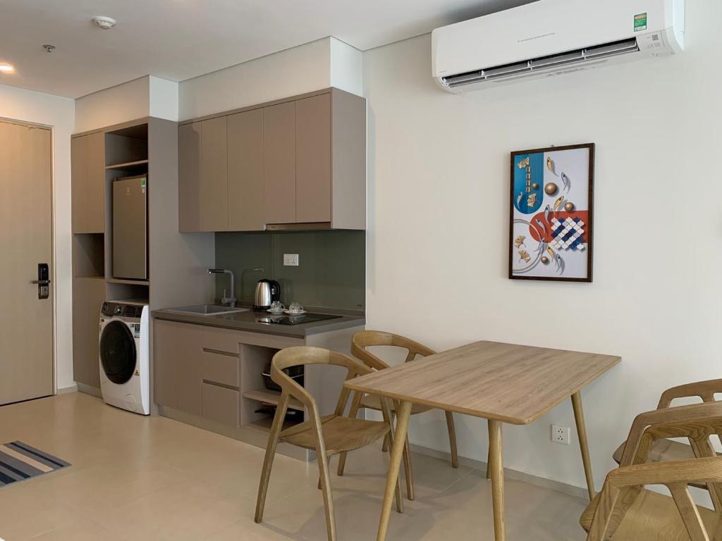 CĂN HỘ CAO CẤP 5 SAO. SỬ DỤNG TIỆN ÍCH MIỄN PHÍ.