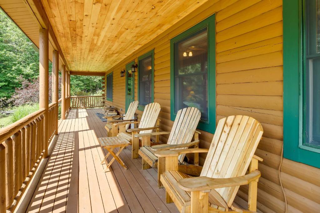 Stellar Wilmington House on 20 Wooded ADK Acres! photo 1