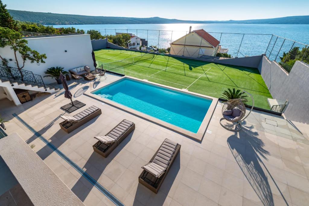 Villa A photo 3
