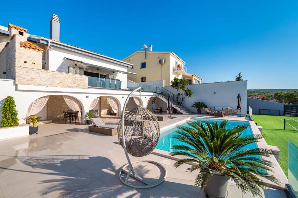 Villa A photo 2