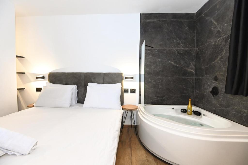 Selfie's Boutique Hotel photo 2
