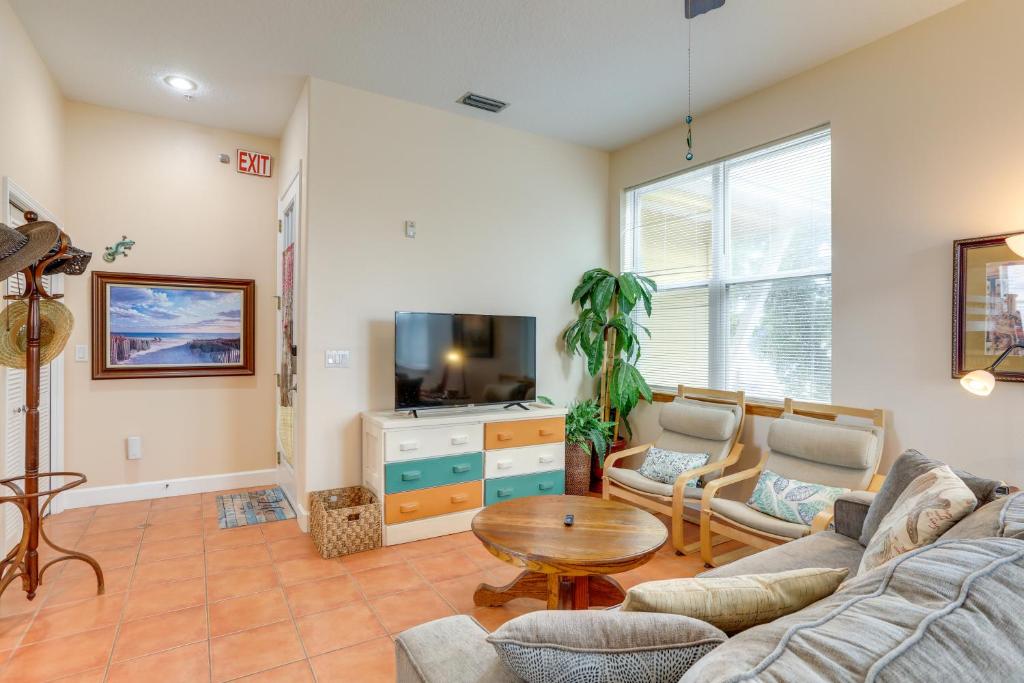Indian Rocks Vacation Rental Condo Steps to Beach photo 4