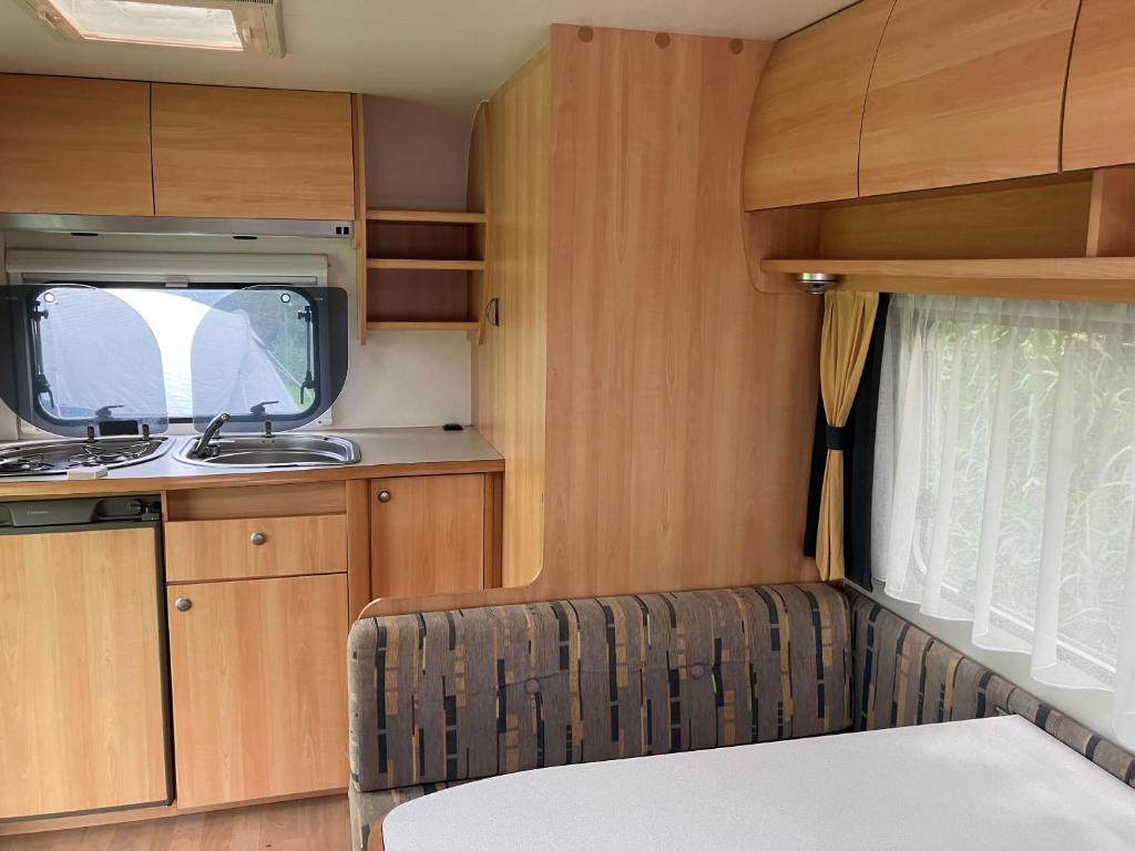 Caravan met wijds uitzicht photo 3