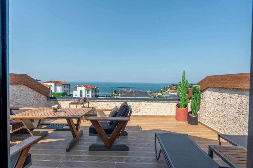 La Miel Suites photo 1