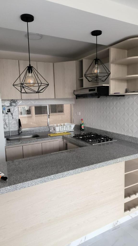 Se renta apartamento hermoso amoblado en Ibague sector picaleña