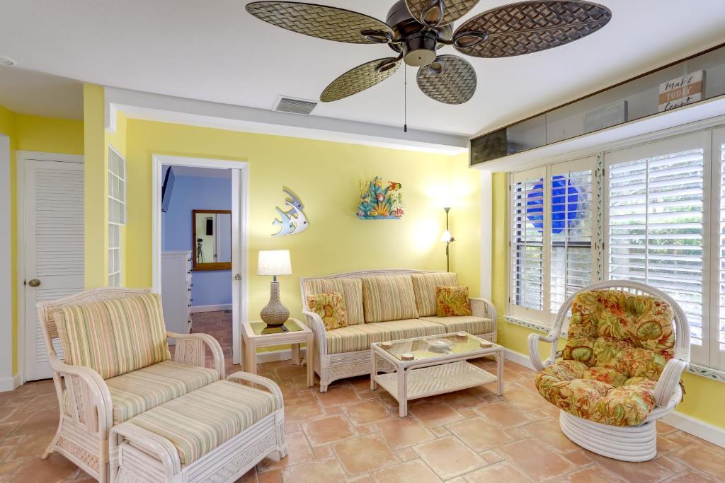 Colorful Gulfport Home Walk to the Art District! photo 3