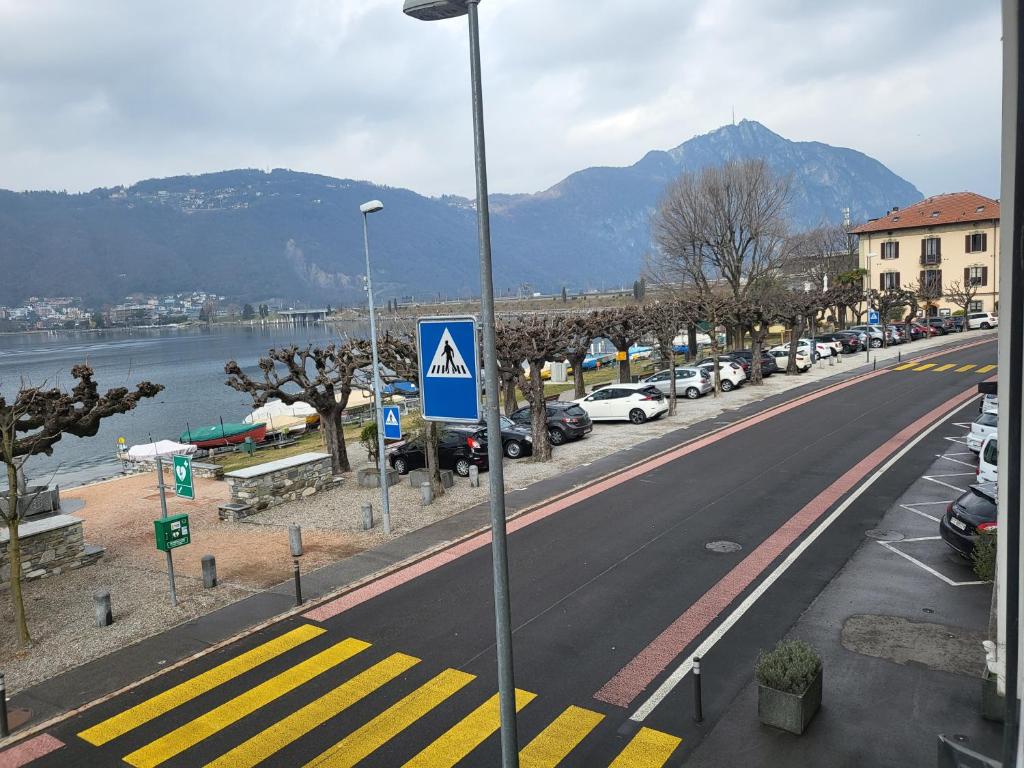 Meraviglioso appartamento fronte lago photo 2