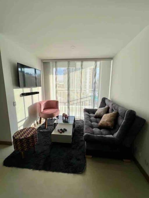 Amplio y acogedor apartamento cerca al Cable Plaza photo 1