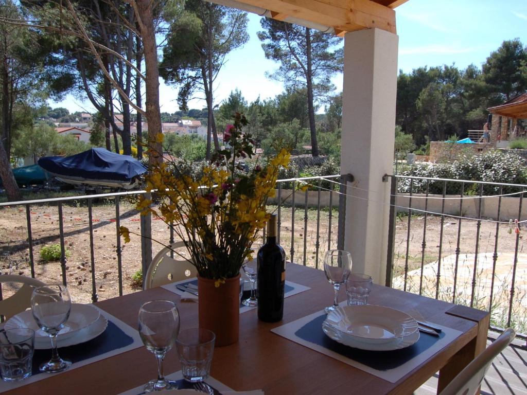 Cheerful Apartment in Veli Rat with Roof Terrace photo 1
