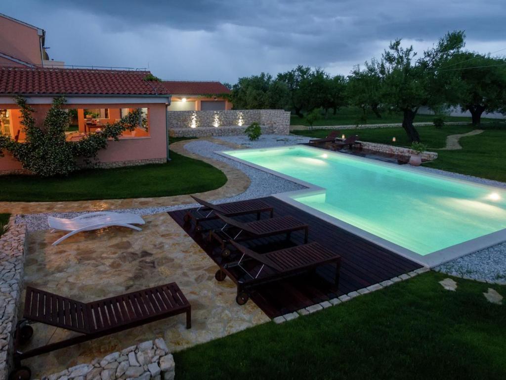 Luxurious villa in Skabrnje with swimming pool photo 4