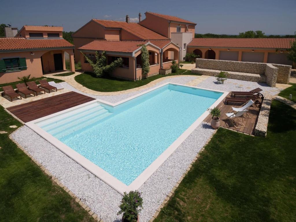 Luxurious villa in Skabrnje with swimming pool photo 2
