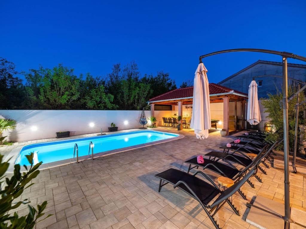 Luxurious Villa in Dalmatia near Sea photo 3