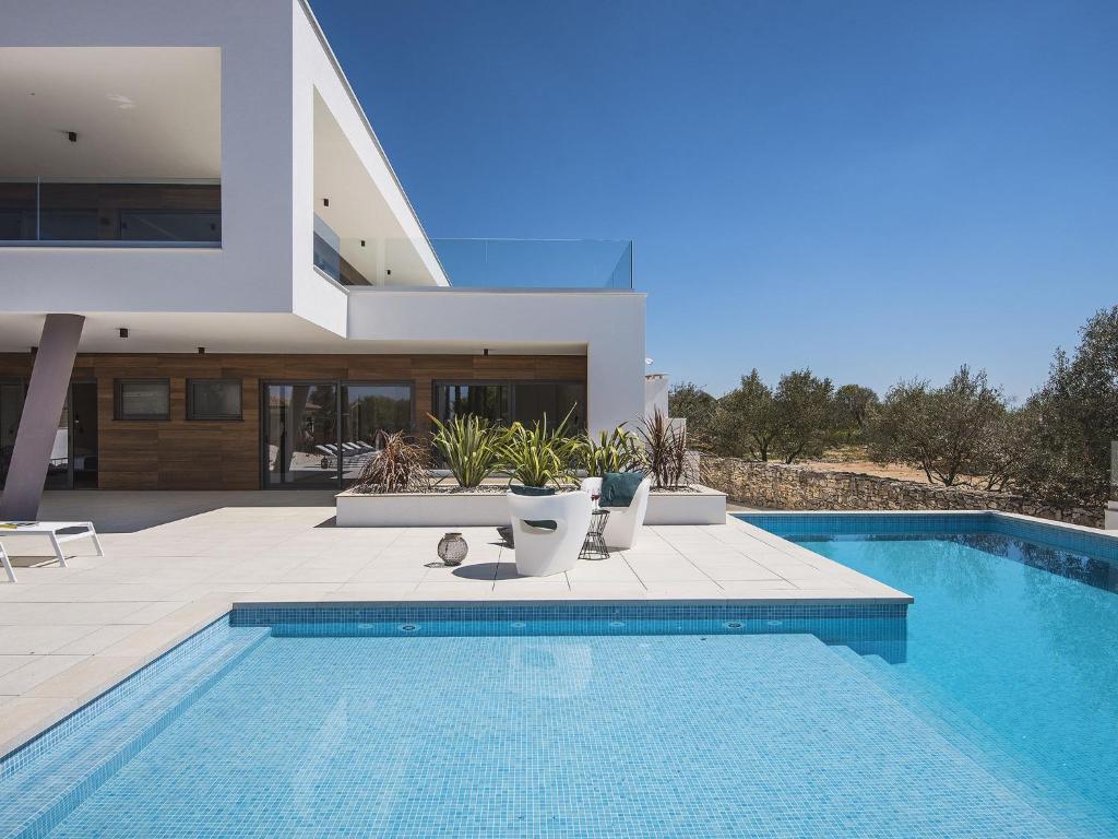 Luxury Villa in Vodnjan with Swimming Pool