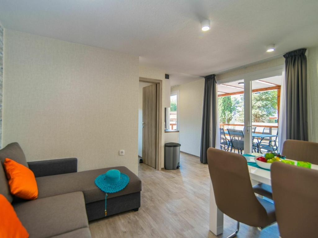 Nice chalet with 2 bathrooms and a dishwasher 15km from Pula photo 4