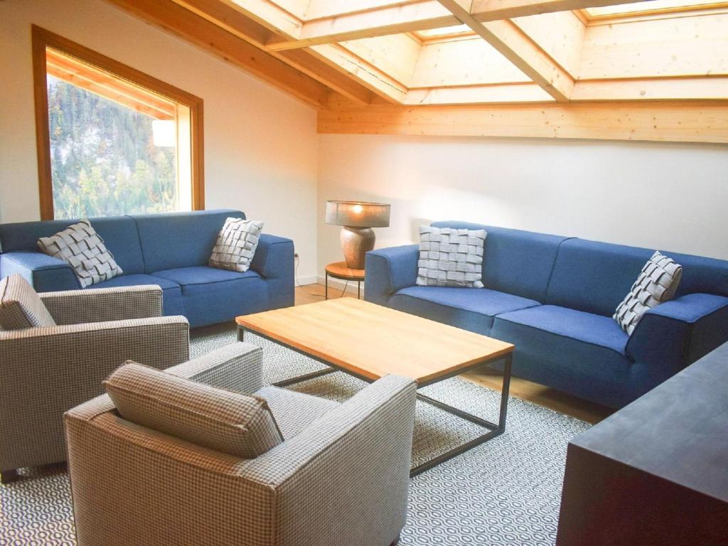 Penthouse with wine climate cabinet, ski lift 1 5 km away photo 1